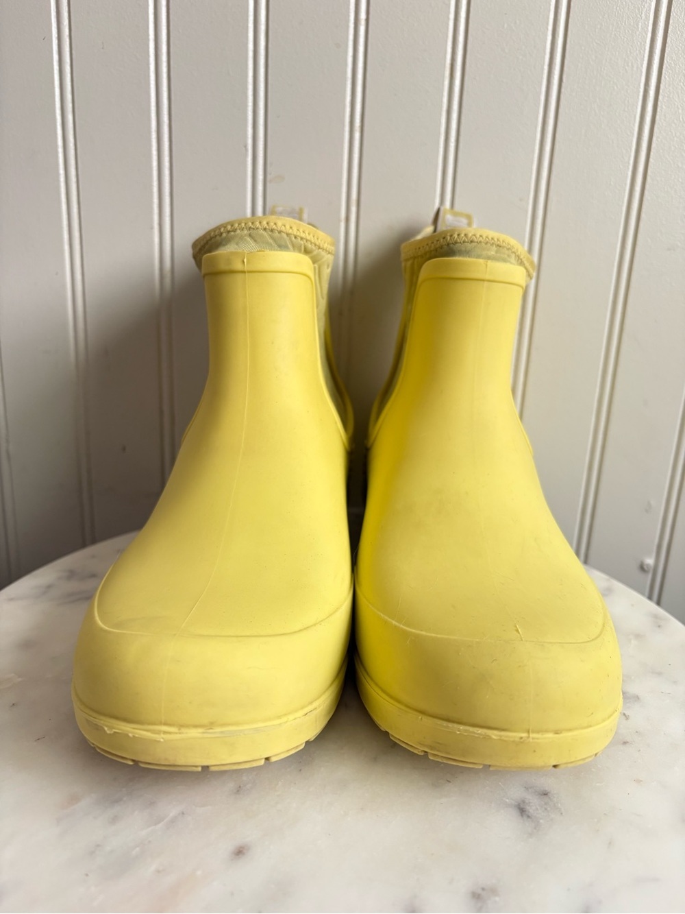 UGG Chelsea Ankle Rain Boots Women’s 6 Yellow Rubber Outdoors Autumn Winter Boho - Picture 7 of 10
